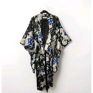 Vintage 80s Bo Er Xiu Pin Black and White Satin Geisha Print Kimono Robe